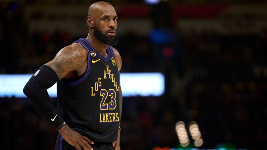 Bucks reference LeBron James' Milwaukee, Memphis comments after win