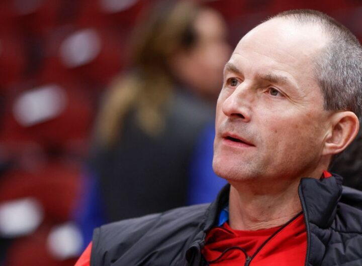 Bulls fire VP Arturas Karnisovas, GM Marc Eversley
