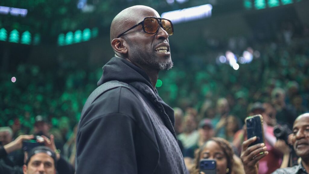 Timberwolves welcome back legend Kevin Garnett to Minneapolis