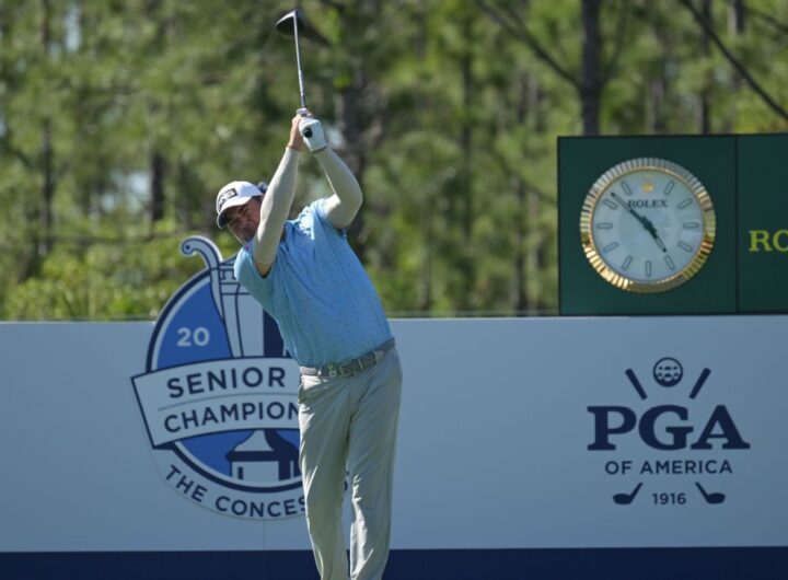 Keith Horne leads by 1 in the Senior PGA Championship