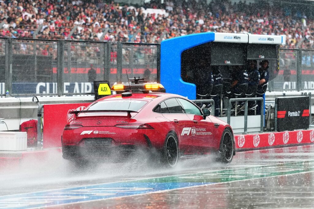 F1 Bahrain GP in Malaysia descends into chaos as car trouble prompts red flag